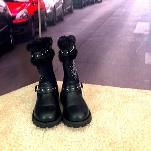 Black leather and suede boots!